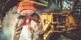 4 Construction Equipment Renting Mistakes and How to Avoid Them