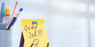 8 Reasons to Reward Employees and Ideas on How to Reward Them