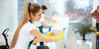 4 Questions to Ask Before Hiring a Commercial Cleaning Company