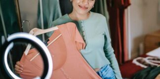 Finding the Right Women Dress Online