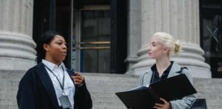 Some Common Benefits Of Hiring A Criminal Defence Lawyer