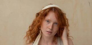 How the Hair Headband Wigs Are Great Convenience for People