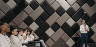 Difference between Social Listening & Monitoring