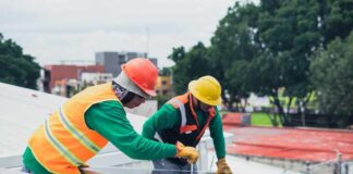 Maintaining and Cleaning Solar Panels for Optimal Efficiency Solar technicians installing Solar Panels