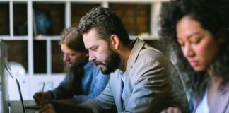 How to Build a Strong Business Network: Lessons from Top Representatives